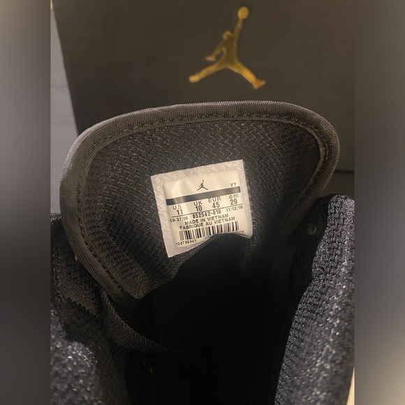 Jordan 1 Mid Equality (2019) - Picture 6 of 16